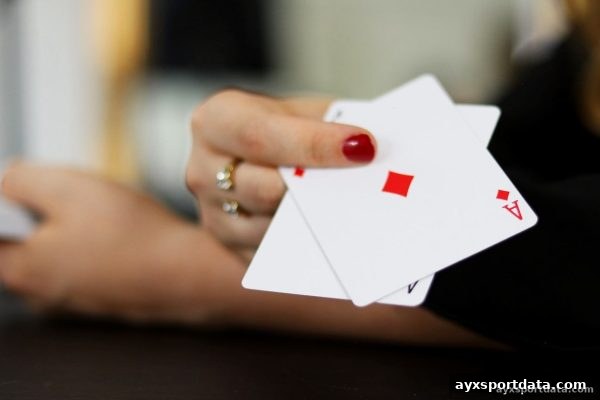 爱游戏体育下载揭秘：如何用边际收益分析提升棋牌游戏决策效率